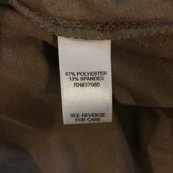 TAUPE top w/ cutout yolk. Super soft & comfy - Picture 6 of 7